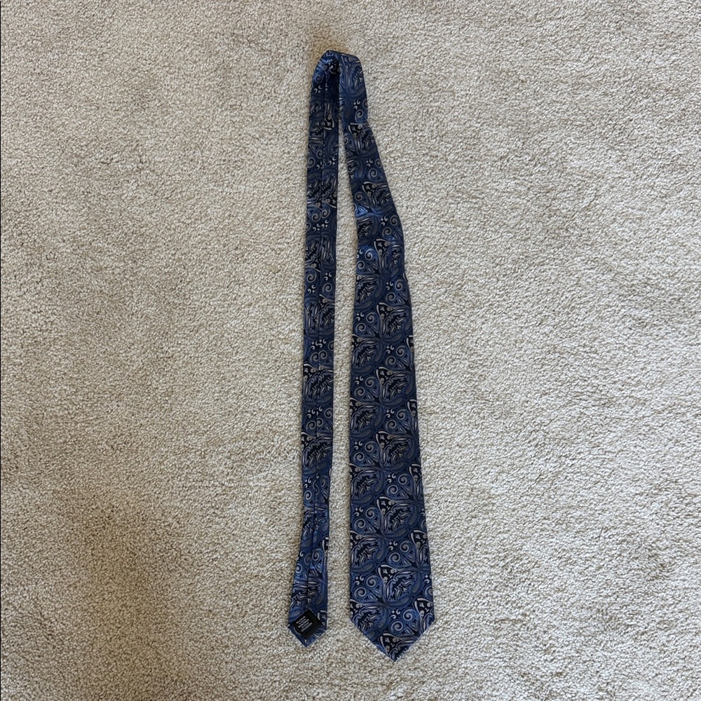 Van Heusen Blue Paisley Silk Tie